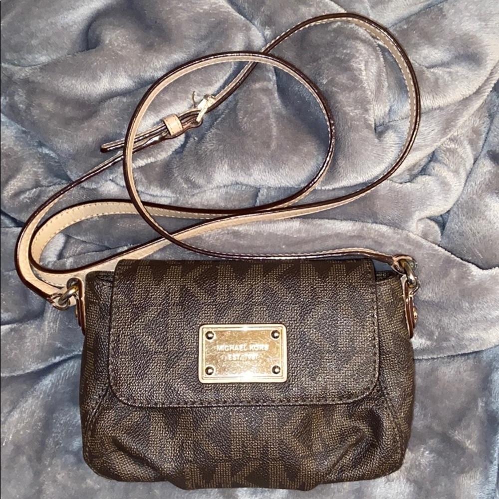 Michael Kors small crossbody purse